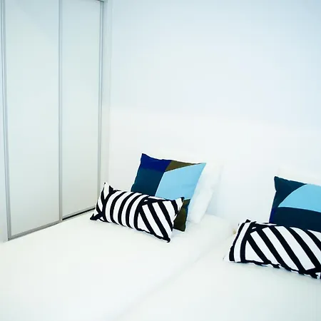 דירה Charming With Terrace *